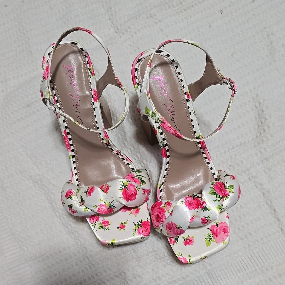 Betsey Johnson Pink and Cream Floral Heels
